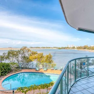 https://4shorewaterfrontplace.queenslandhotels.net